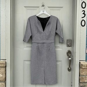 Black Halo Houndstooth Black & White V-Neck Sheath Dress Classic Size 4